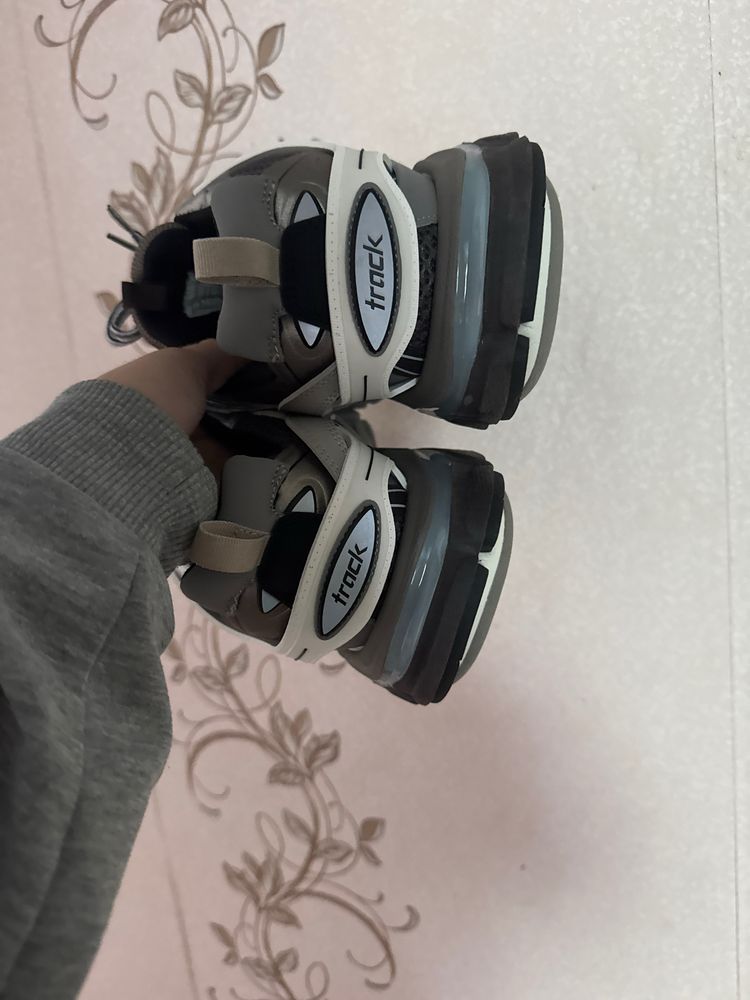 Balenciaga Track 1