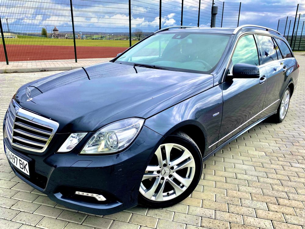 Продам Mercedes-Benz E220 W212 2010