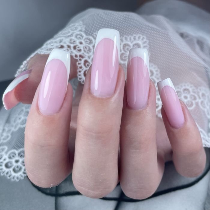 Маникюр и педикюр в уютной атмосфере | АЛЕКСАНДРИЯ