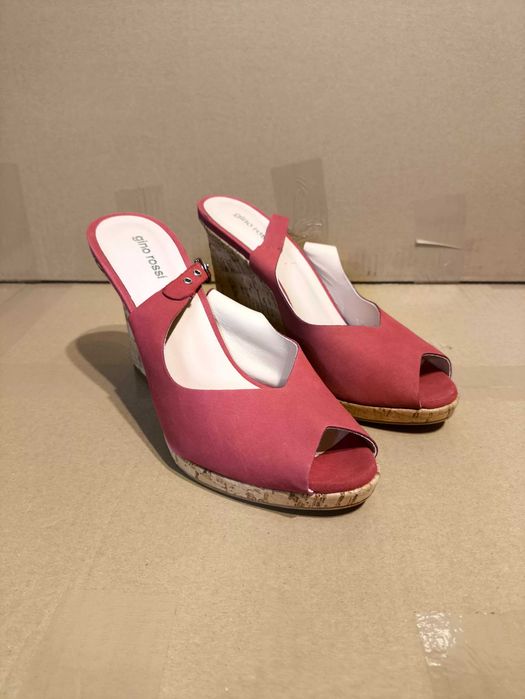 Sandały Gino Rossi 38 bordowe na koturnie