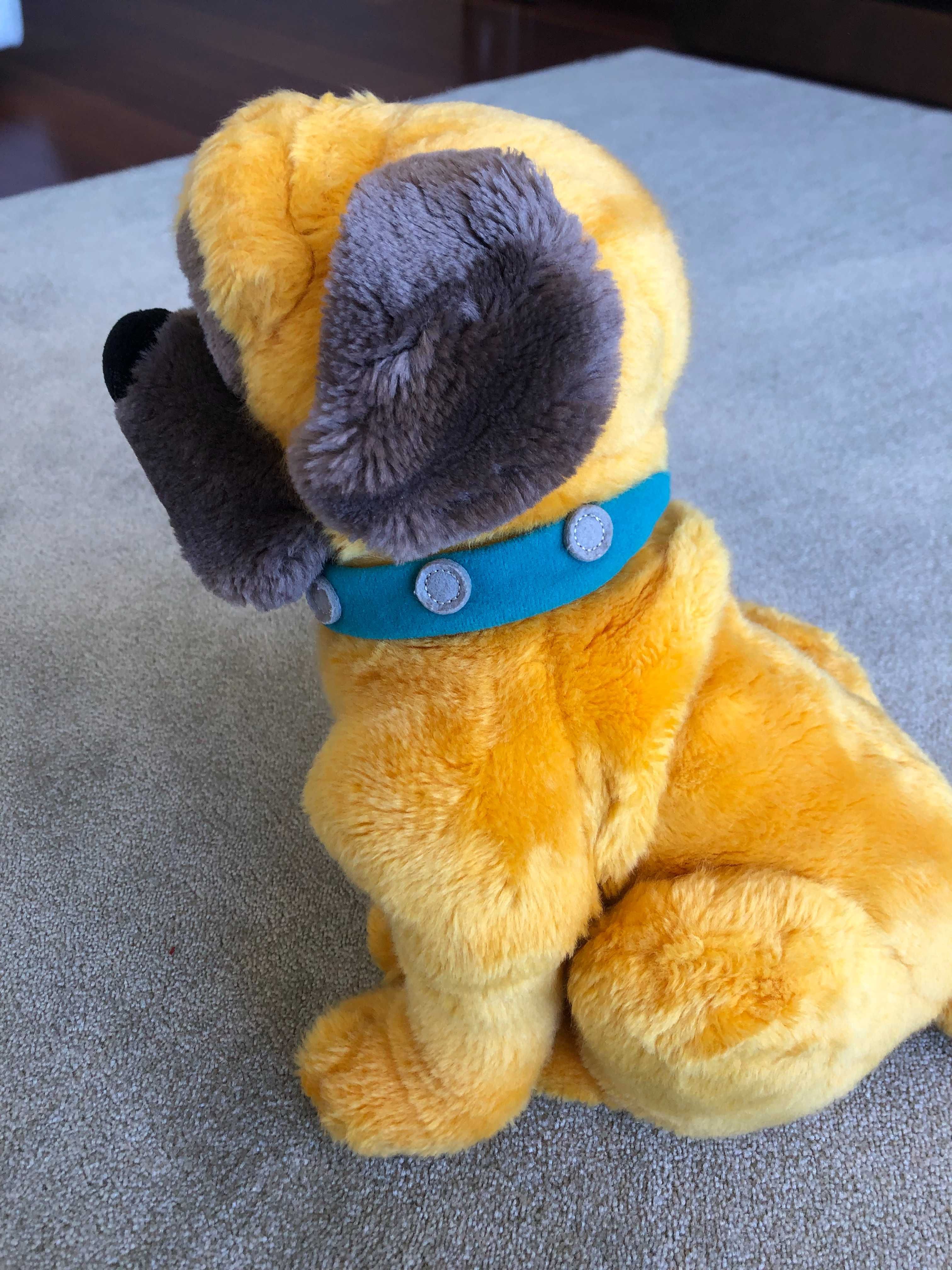 Peluche - cão amarelo com orelhas e focinho castanho