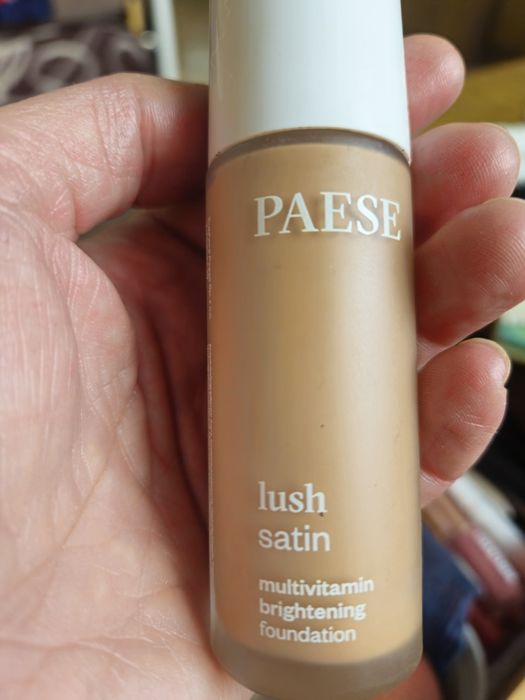 Paese Podkład rozświetlający lush satin nr.32