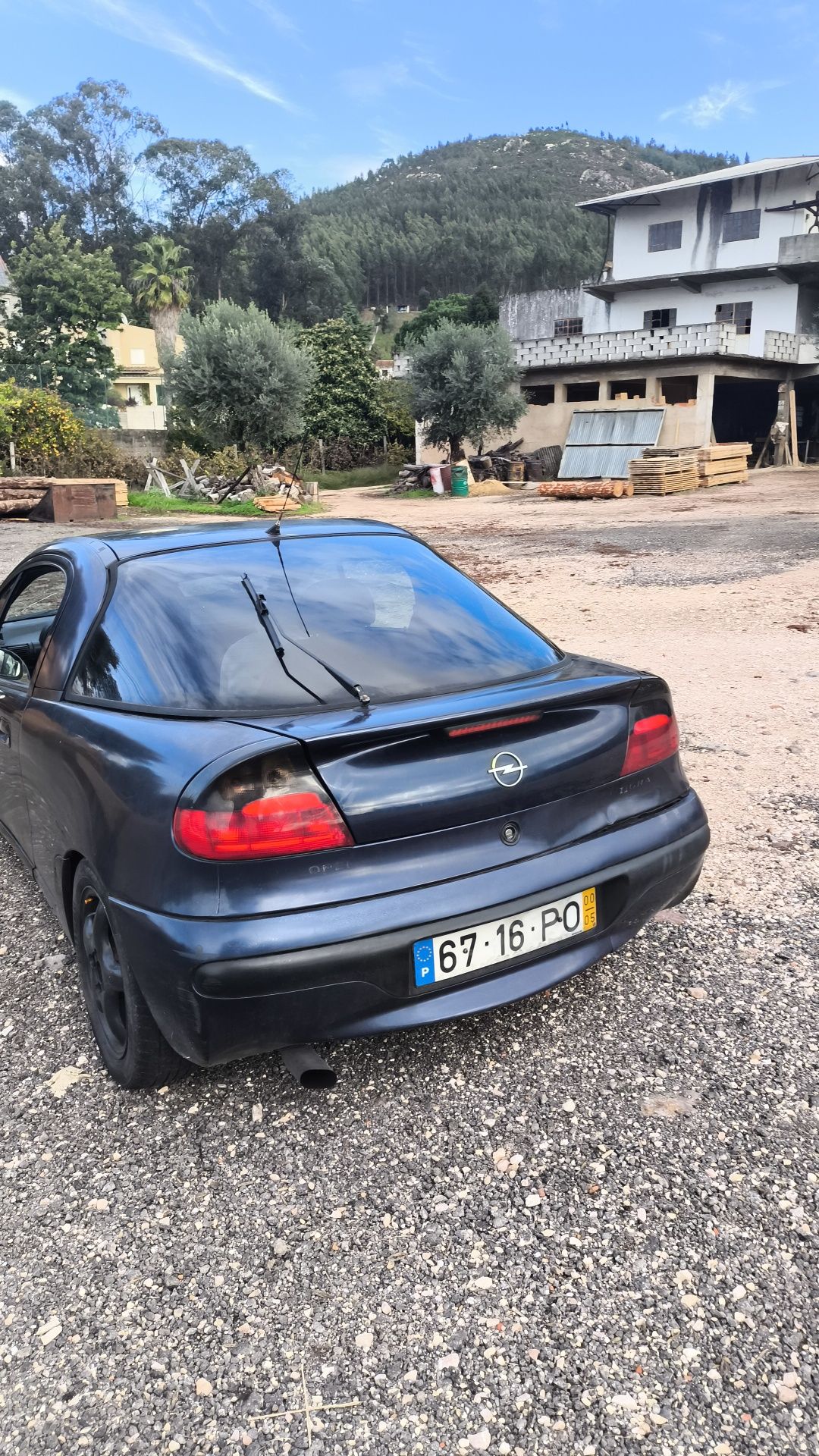Opel tigra 1.4i 2000