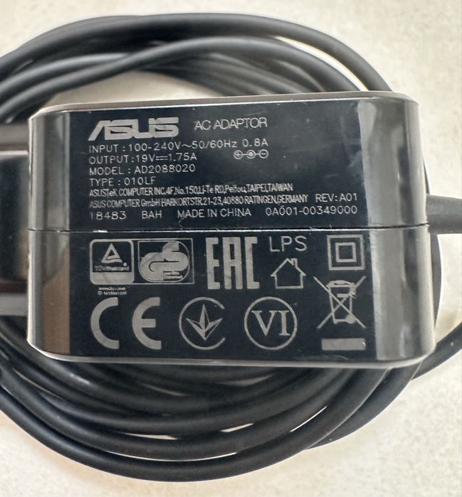 PC Portátil ASUS E406M avariado, para reparar ou para peças! Só 50€