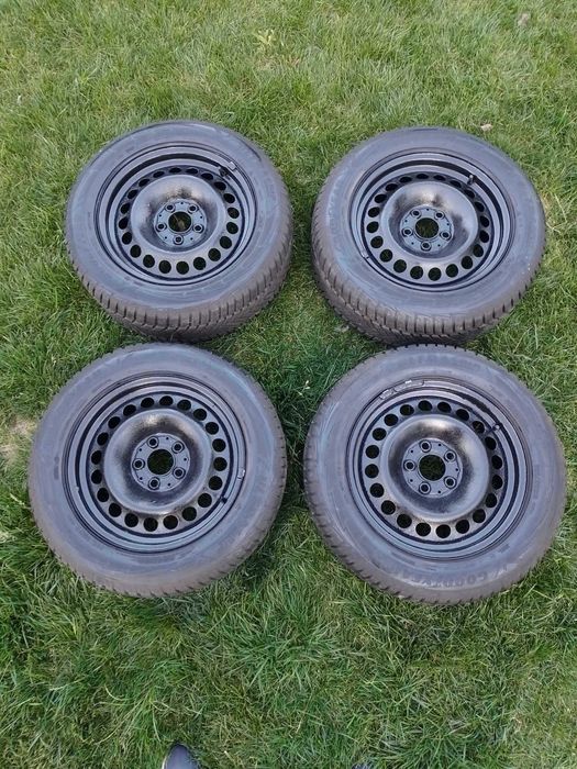 Opony zimowe Goodyear 225/55R16 95H + stalowe felgii do Audi A4, B8.