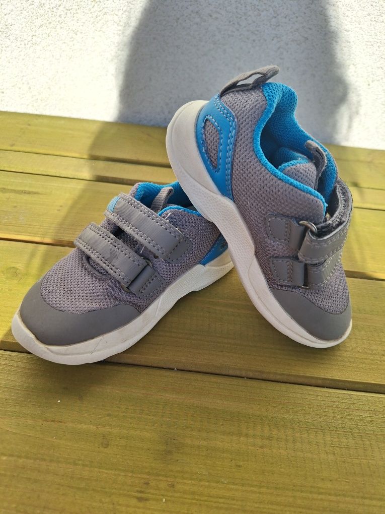 Adidaski Buciki Superfit 22