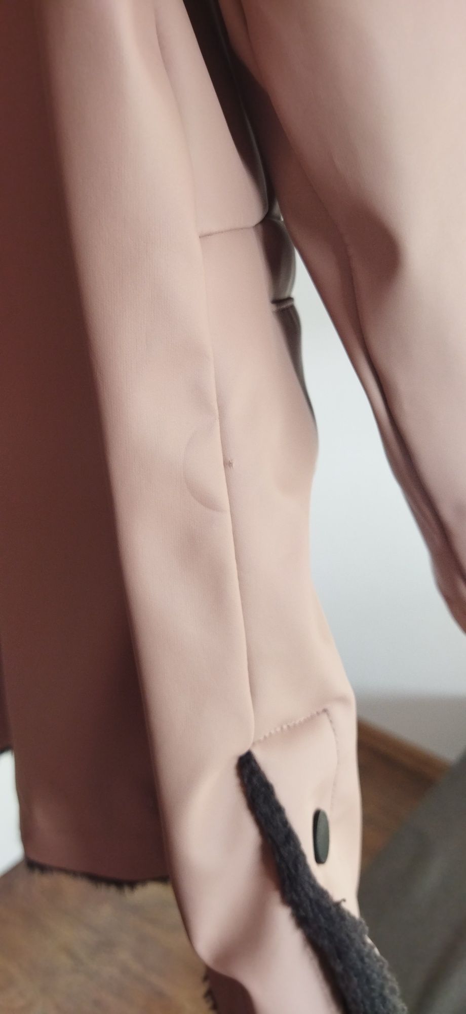 Zara kurtka gumowana z futerkiem 128 przeciwdeszczowa różowa