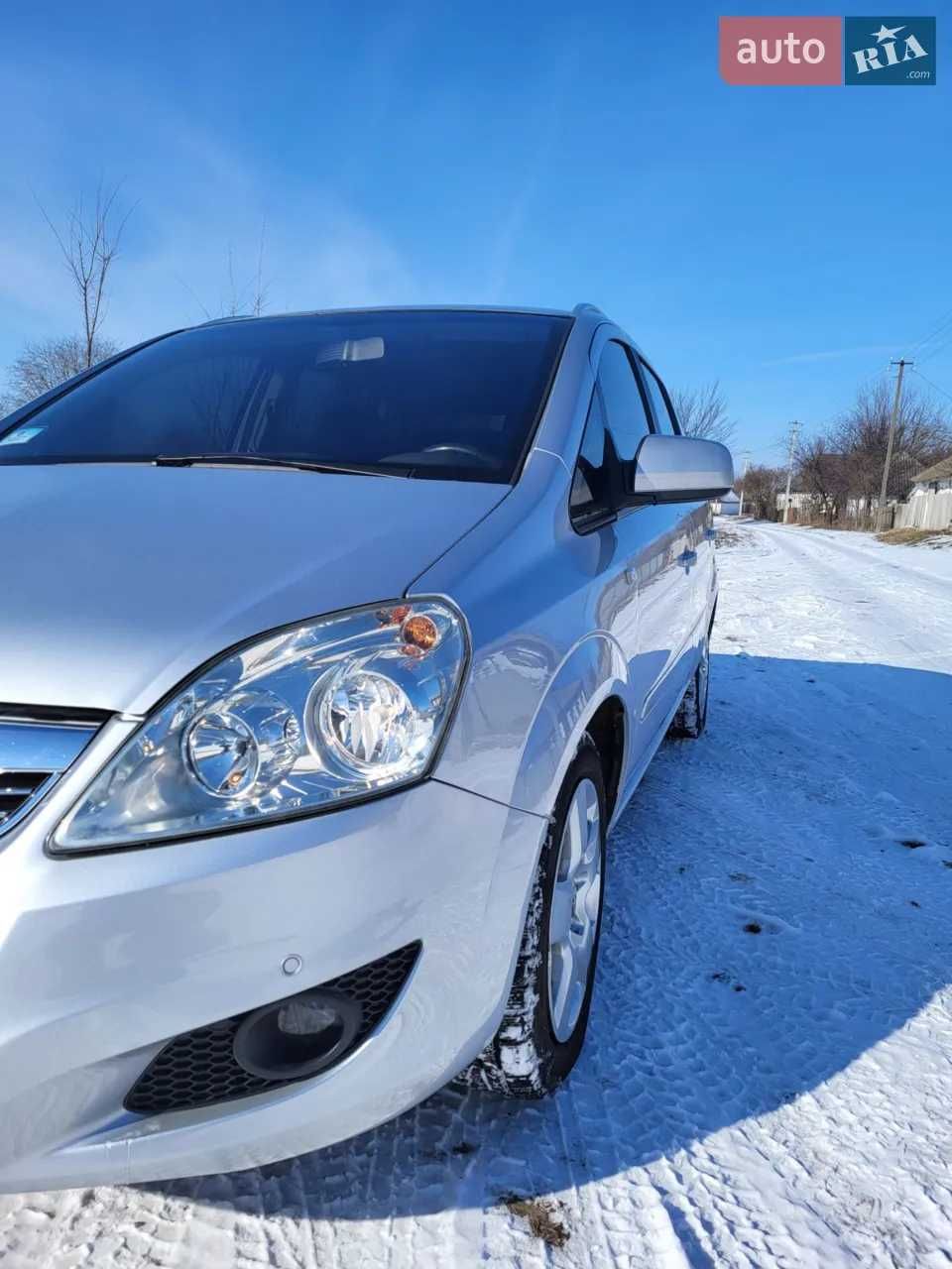 Продам Opel Zafira 2009