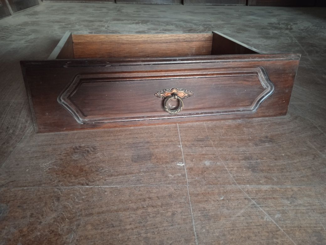 Gavetas e portas antigas em madeira, para armário de cozinha