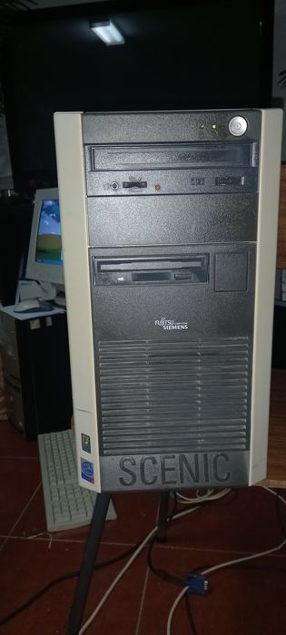 Torre pc antiga pentium4