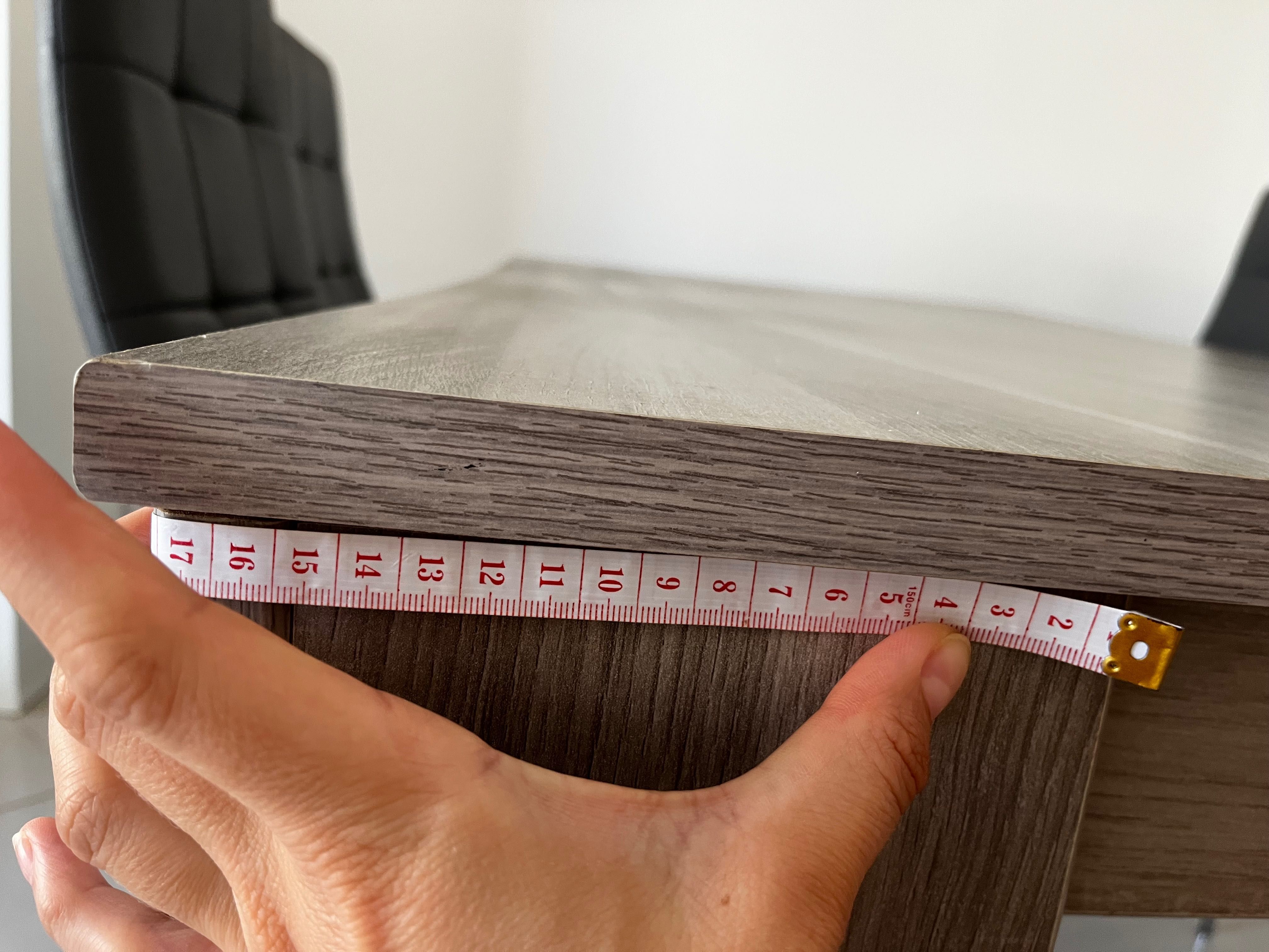 Mesa con 4 cadeiras