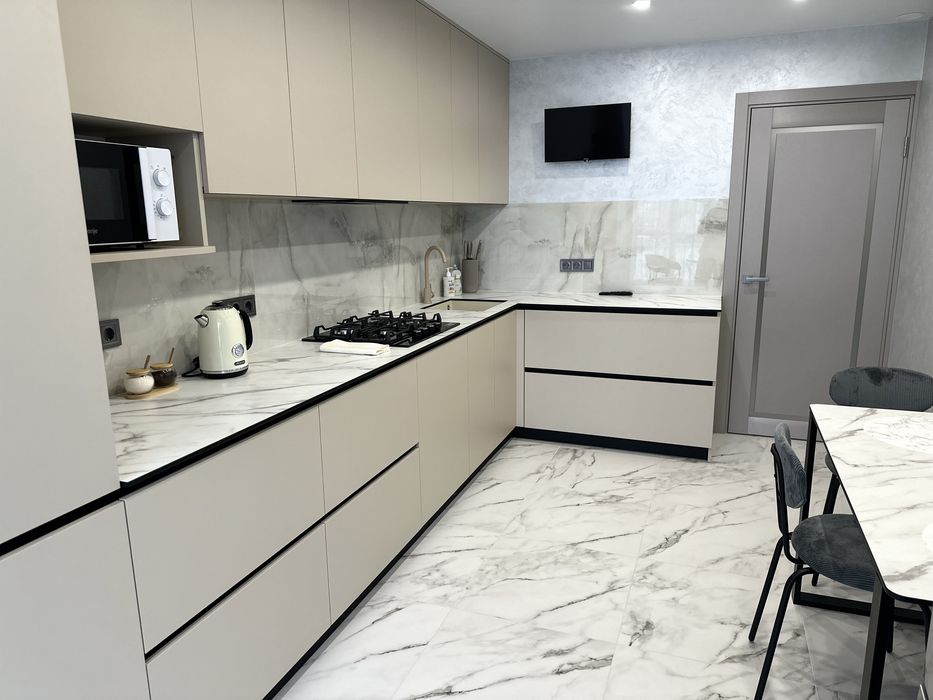 Нова 1к квартира з сучасним ремонтом