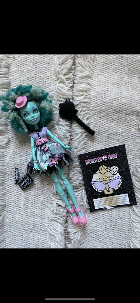 Lalka Mattel Monster High Honey Swamp 28 cm, HAUNTLYWOOD, nr BLX19