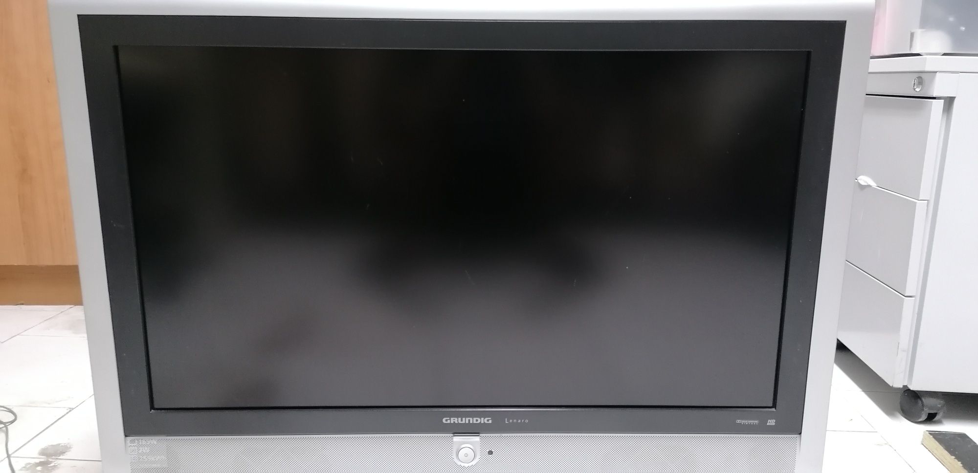 TV Grundig peças