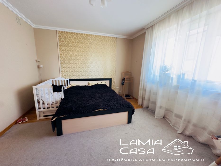 Продаж 3 кімнатноі квартири 167 м кв ближня роша