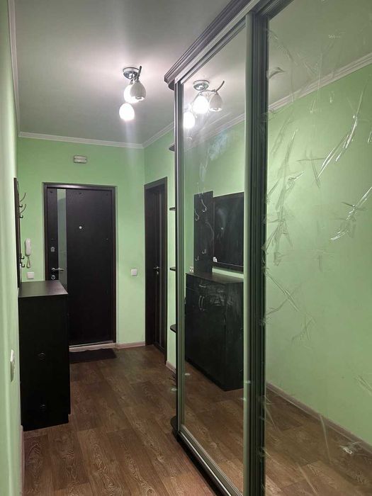 Трикімнатна квартира на вул. Нарвській