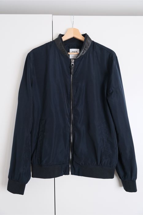 Granatowa bomberka z kołnierzykiem z ekoskóry