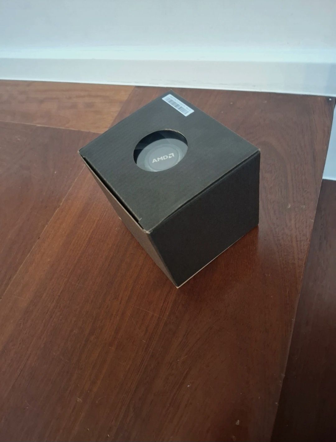 Dissipador AMD Wraith Prism com pasta termica