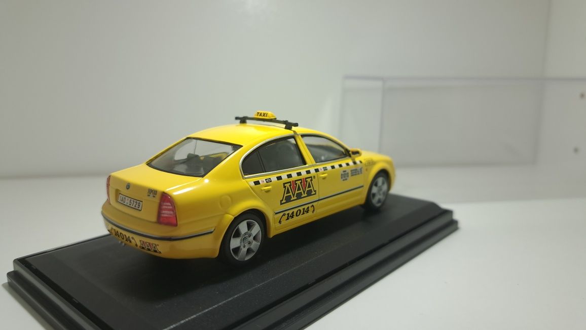 Škoda Skoda Superb Taxi Abrex 1/43 UNIKAT