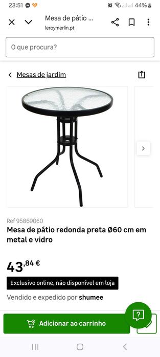 Mesa de jardim com duas cadeiras