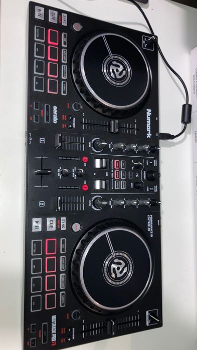 Numark Mixtrack Pro FX