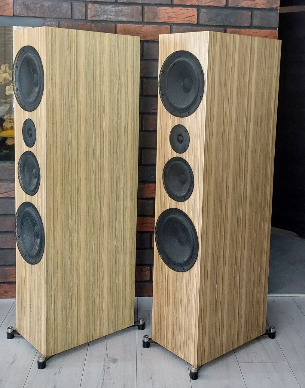 Kolumny equilibrium eltheria d8