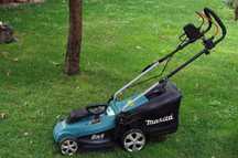 Makita ELM3320 – електрична газонокосарка 220 V, робоча