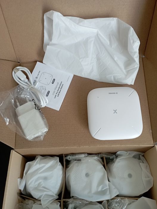 Протипожежна сигналізація X-SenseFS121:базова станція SBS50+12 датчик