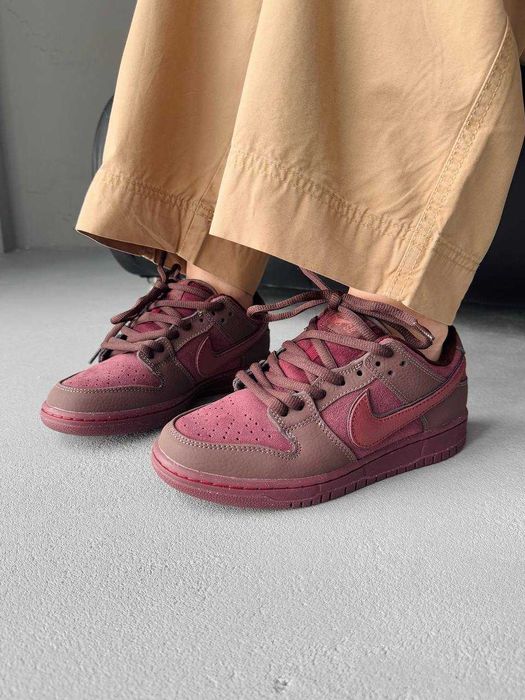 Nike Sb Dunk Low City Of Love Burgundy