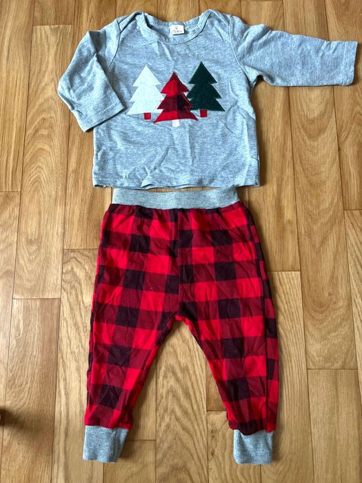 Новорічний костюм 86-90 розміру та новорічна кофтинка