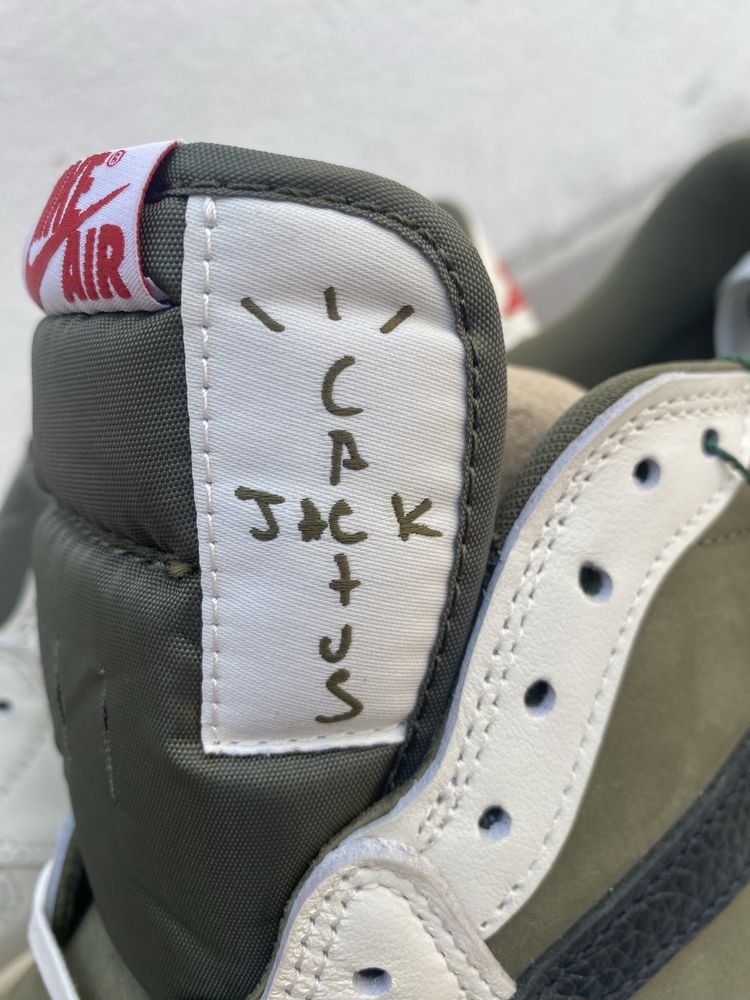 Air Jordan 1 Low - Travis Scott Medium Olive