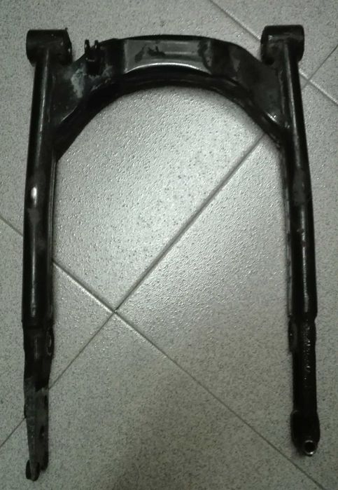 Braço oscilante roda traseira Ural