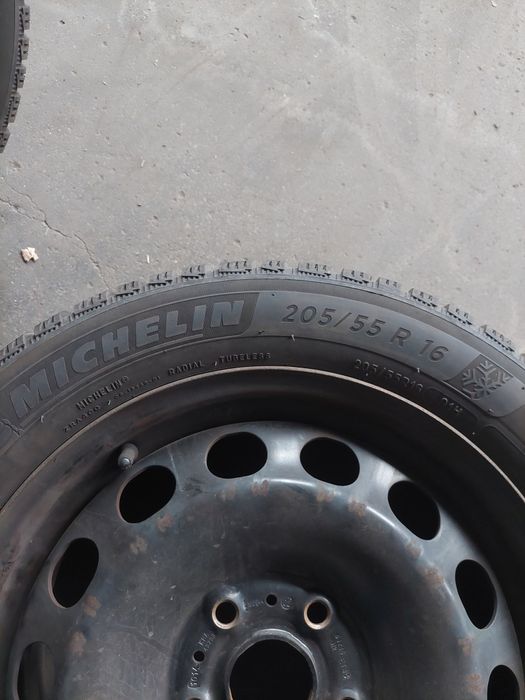 Opony Michelin Alpin 6 z felgami 205/55r16