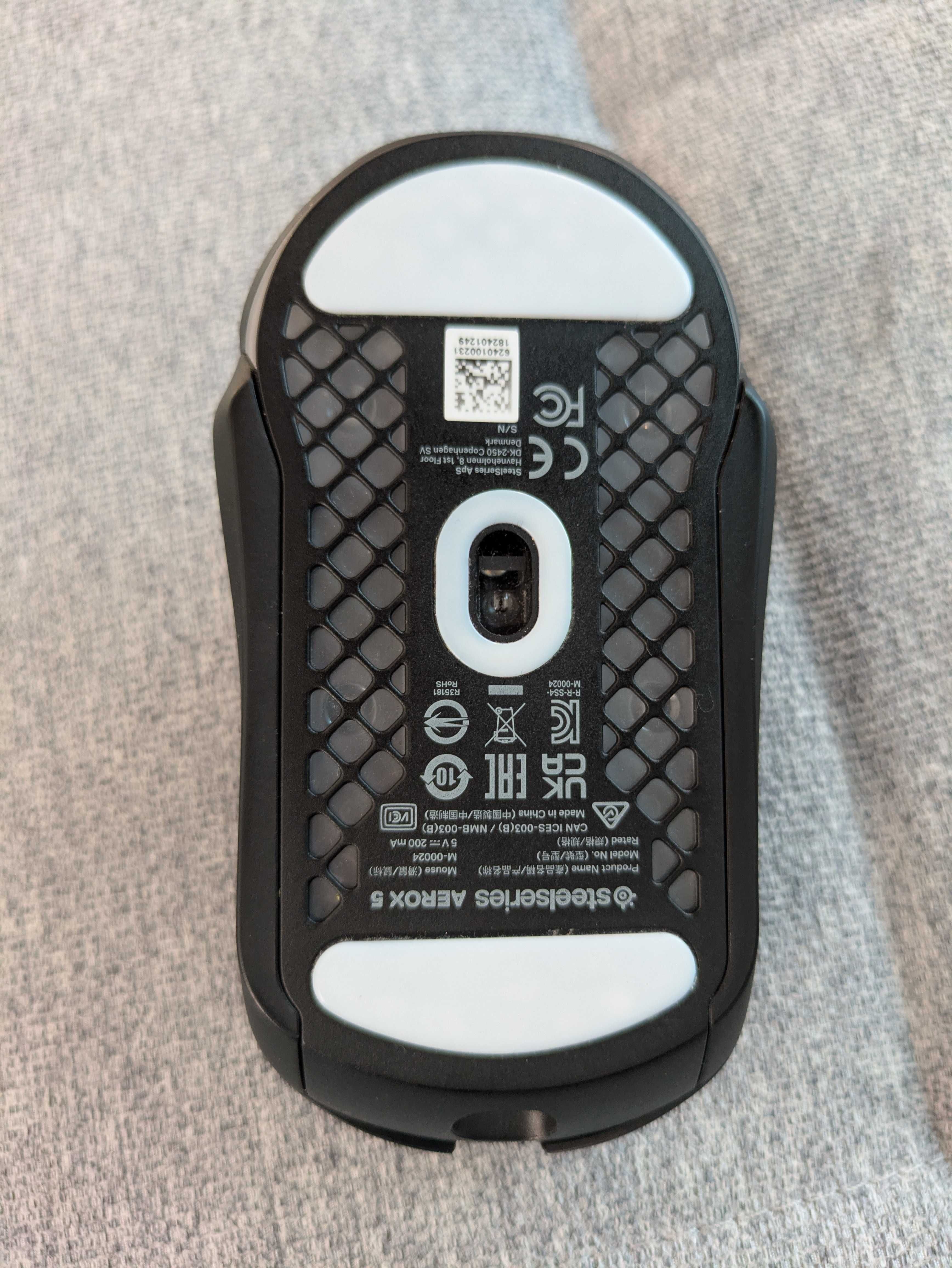 Mysz SteelSeries AEROX 5 stan idealny jak widać na zdjeciu