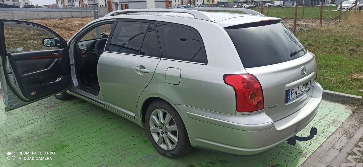 TOYOTA Avensis t 25
