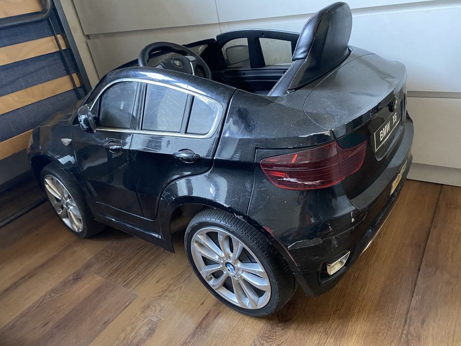 Samochod dla dzieci Bmw x6