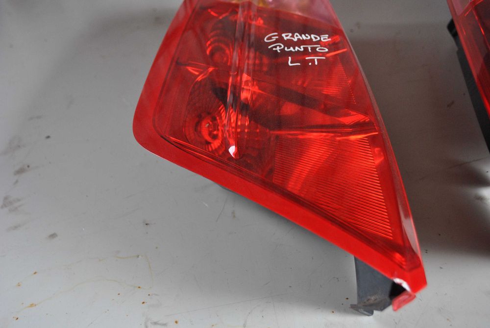 Lampy tył lewa Fiat Grande Punto