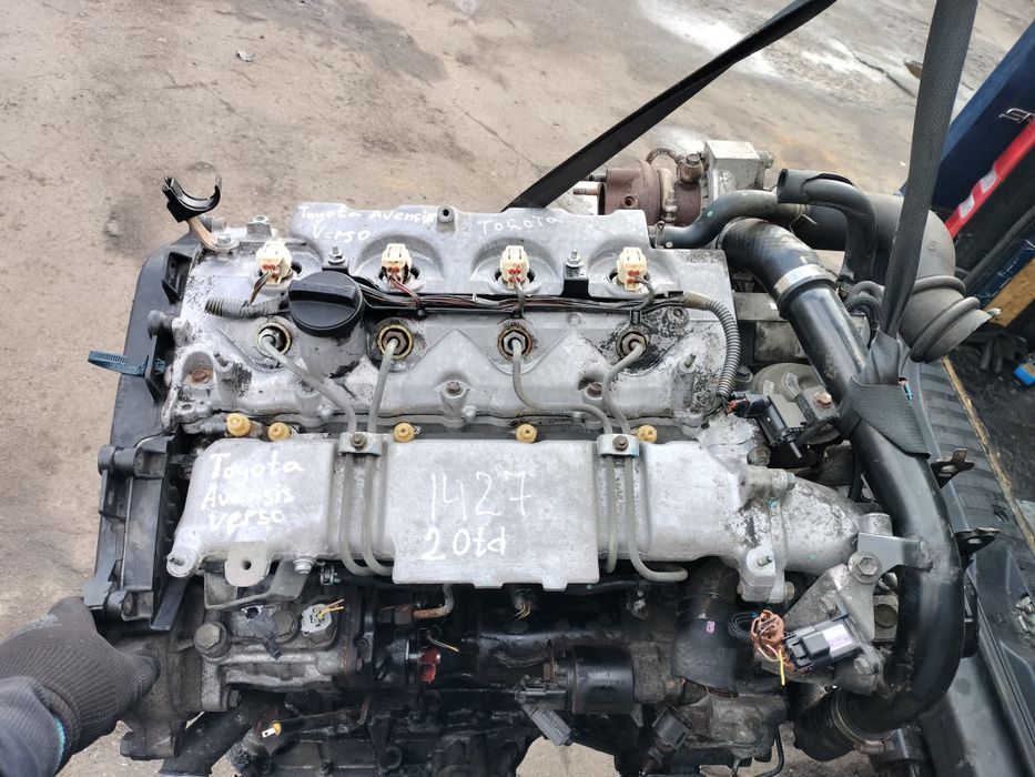 Мотор двигун Toyota Avensis 2.0td Corolla (E12) 2003-2008