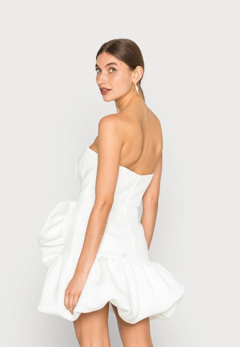 Sukienka  mini z falbaną marszczona Jarlo 46