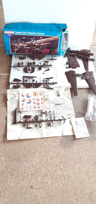 Модели для склеивания. Самолеты. Автомобили.