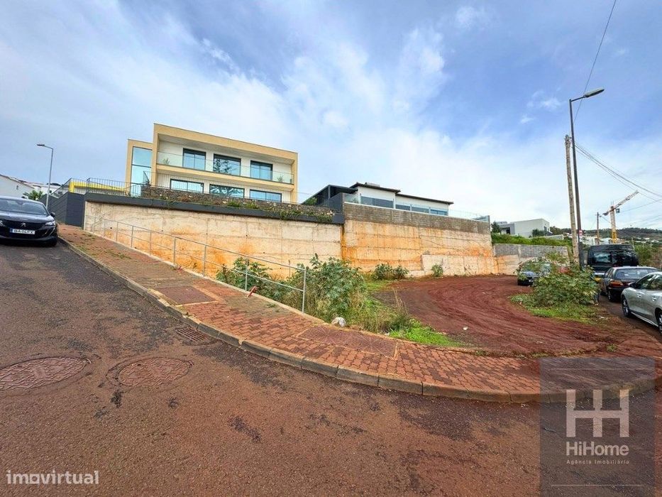 Terreno para construção com 479m2 em Água de Pena