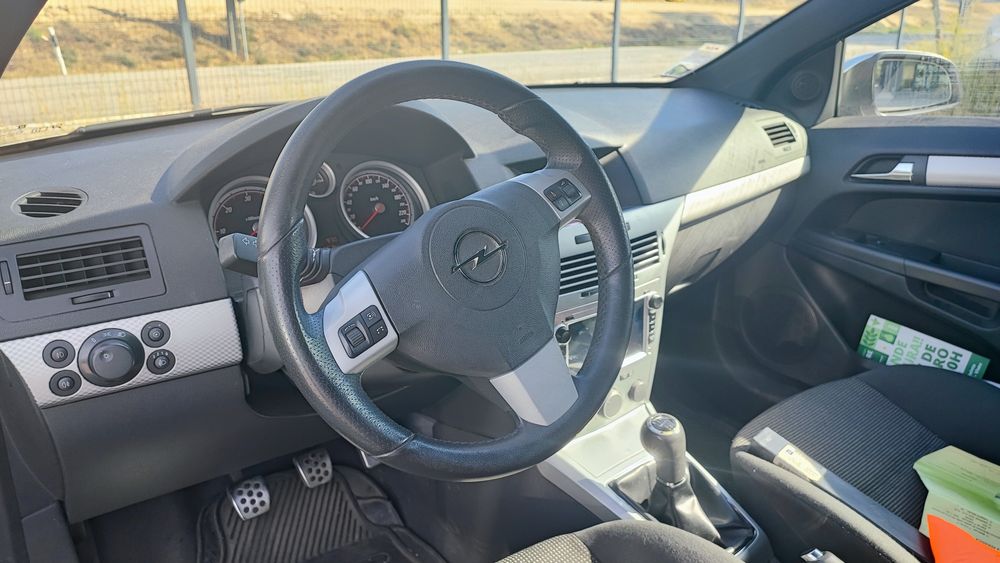 Astra H GTC 1.3 CDTI 2006 - Muito económico IUC 23€, inspeção feita