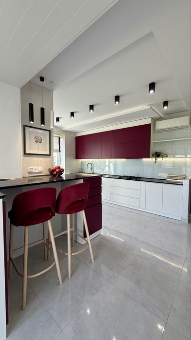 Ексклюзивна квартира 1 на поверсі в ЖК поблизу озера