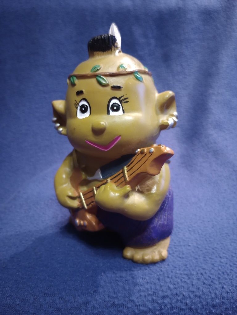 Skarbonka ceramiczna indianin z gitarą