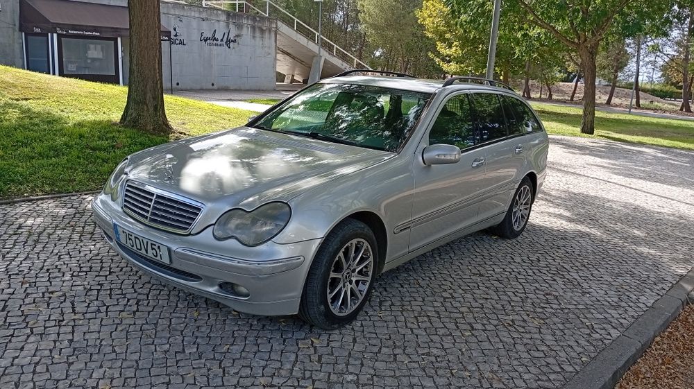 Mercedes Benz 220 cdi