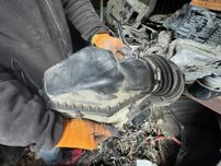 Корпус повітряного фільтра BMW G05, G07, G11, G12, G30 5.0 Дизель