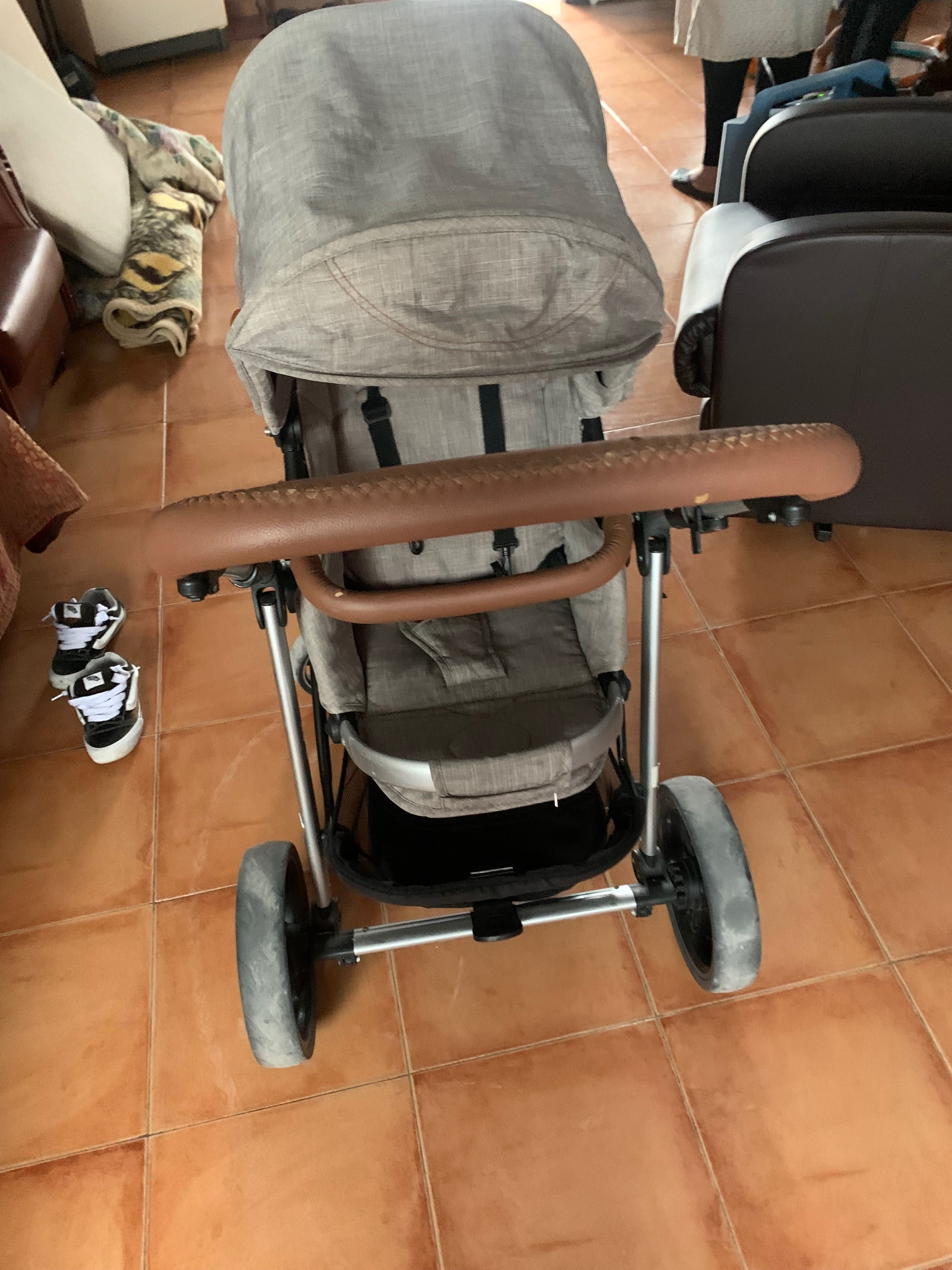 Carrinho bebê marca pierre cardin
