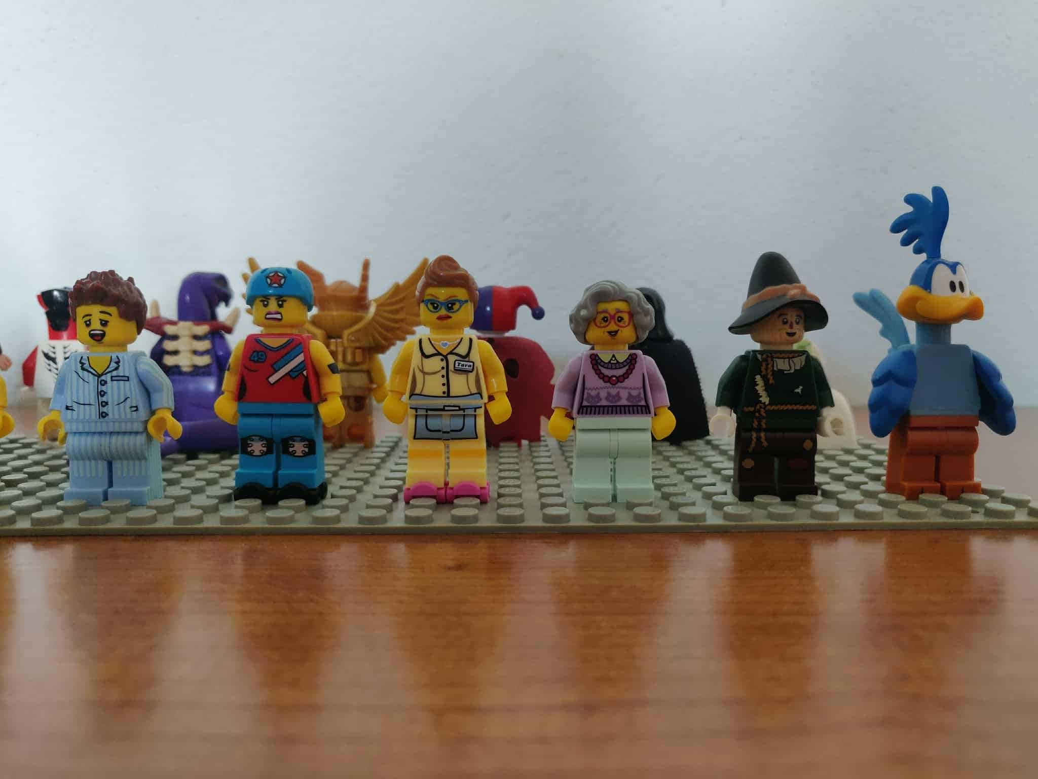 Vendo Lote Minifiguras Lego de varios temas a 5€ cada