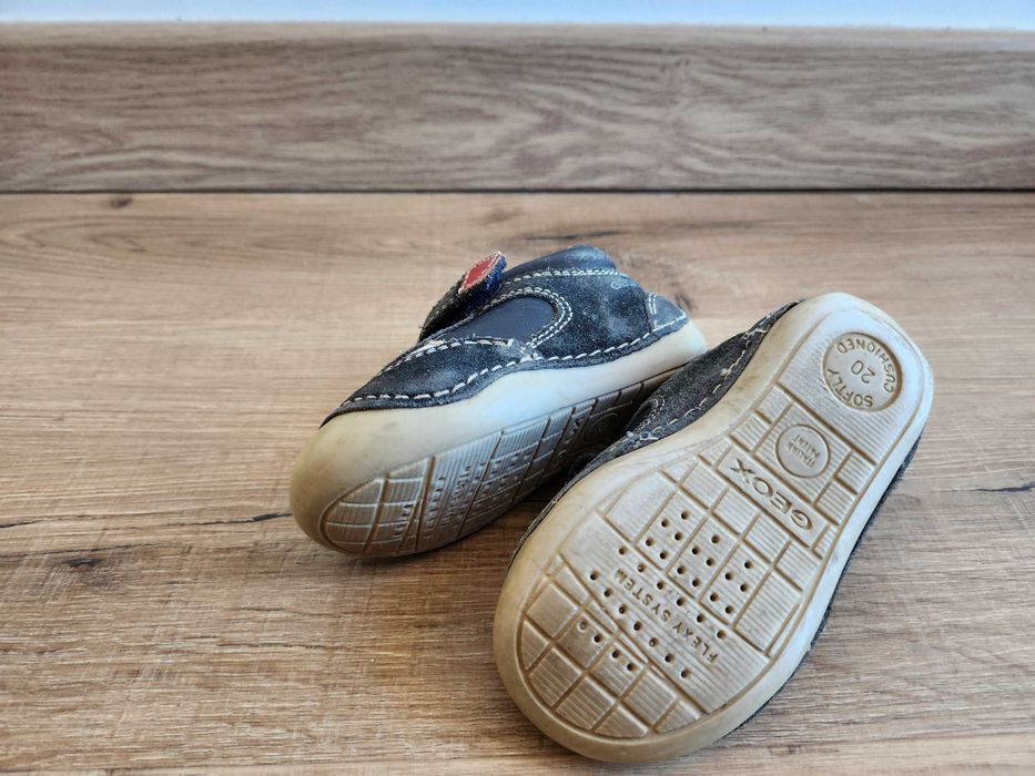 Ténis Geox tamanho n.º20