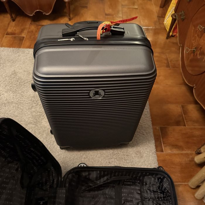 Malas de viagens novas com rodas